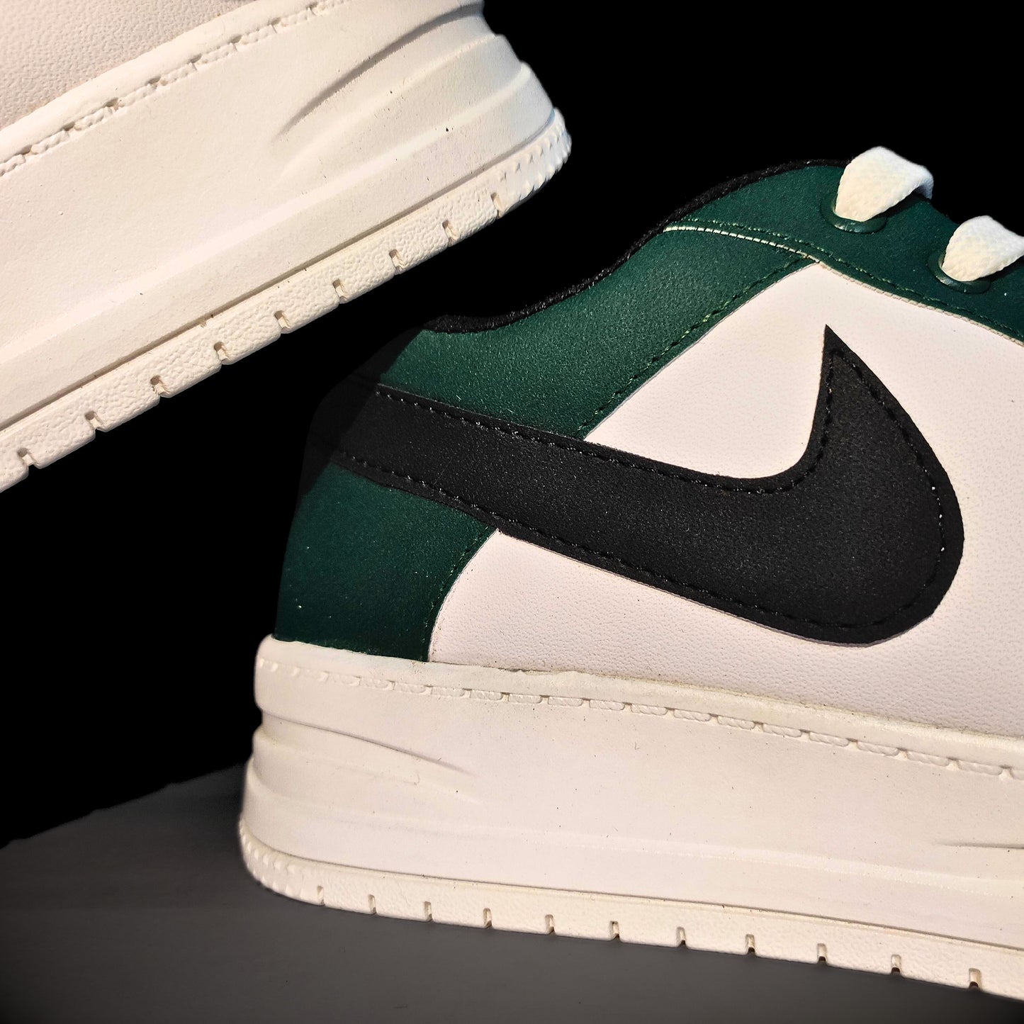 AIR FORCE 1 EMERALD GREEN SNEAKERS