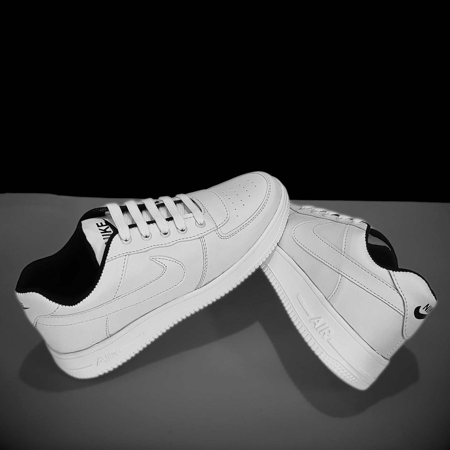 AIR FORCE 1 LOW '07 WHITE SNEAKERS