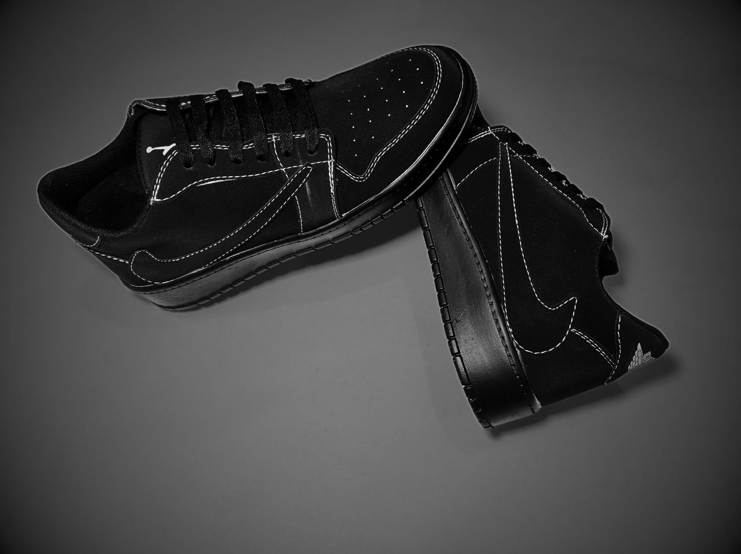 AIR FORCE 1 X TRAVIS SCOTT PHANTOM SNEAKERS
