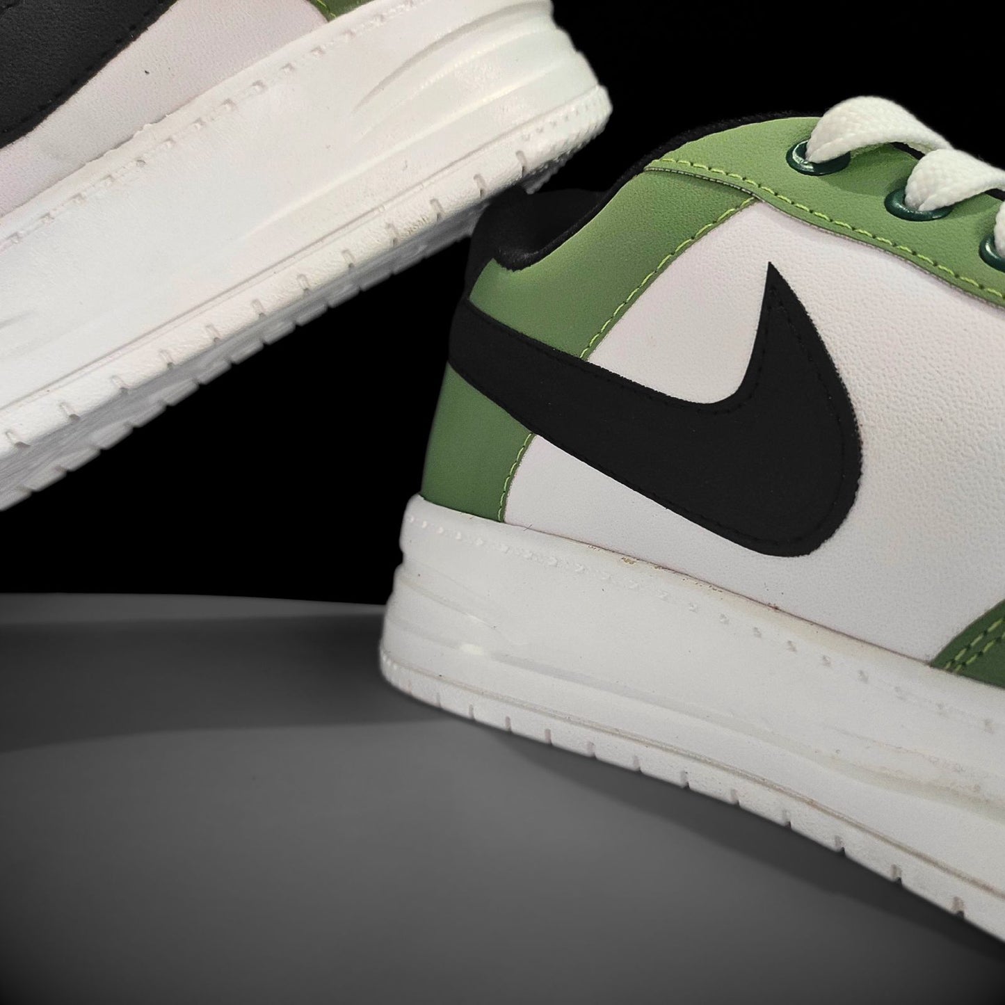 AIR FORCE 1 LOW OLIVE SNEAKERS
