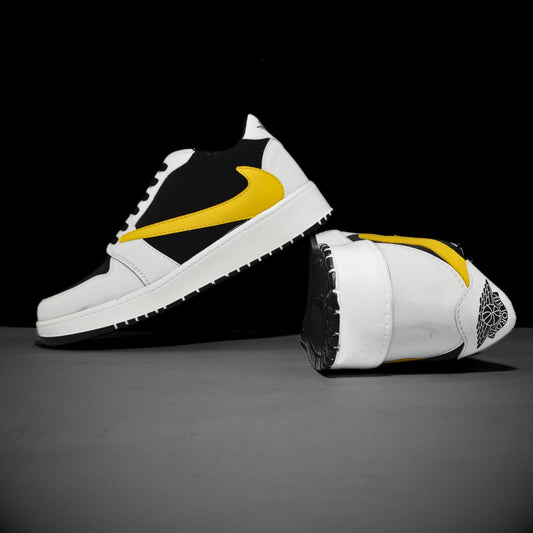 AIR FORCE 1 X TRAVIS SCOTT OG YELLOW SNEAKERS