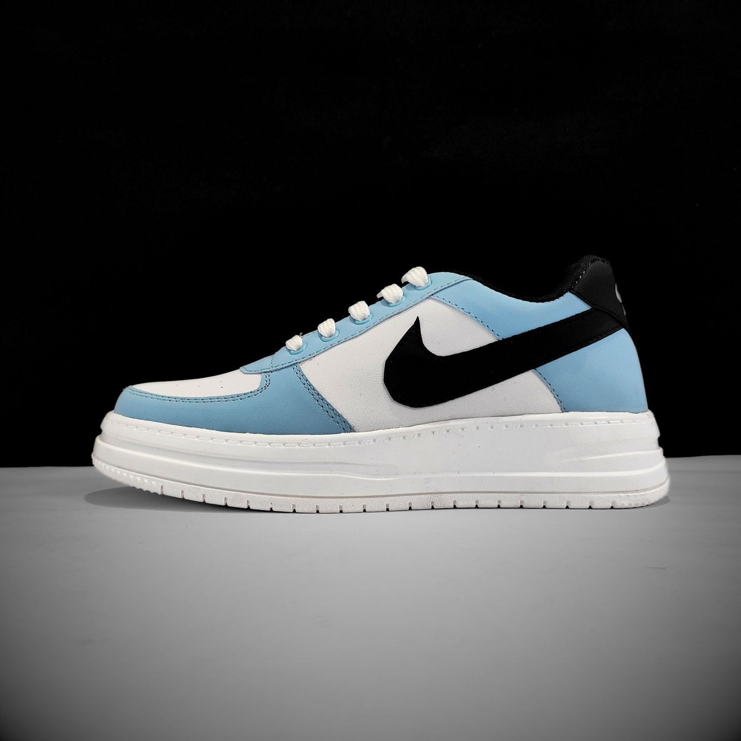 AIR FORCE 1 LOW BABY BLUE SNEAKERS