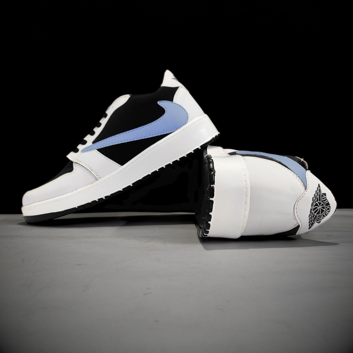 Air Force 1 x Travis Scott Noble Blue Sneakers