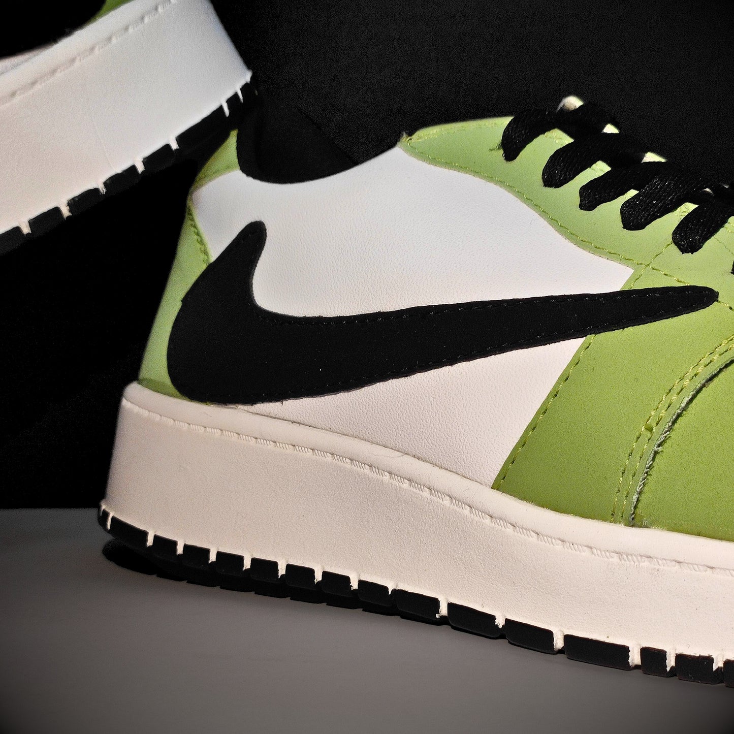 AIR FORCE 1 X TRAVIS SCOTT LOW LIME SNEAKERS