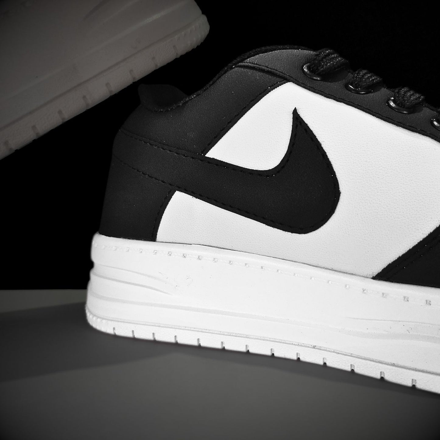 AIR FORCE 1 '07 PANDA SNEAKERS