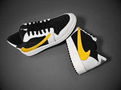 AIR FORCE 1 X TRAVIS SCOTT OG YELLOW SNEAKERS